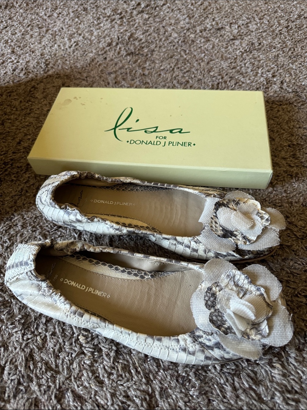 Lisa for Donald J. Pliner Cream Snake-Texture Floral Ballet Flats